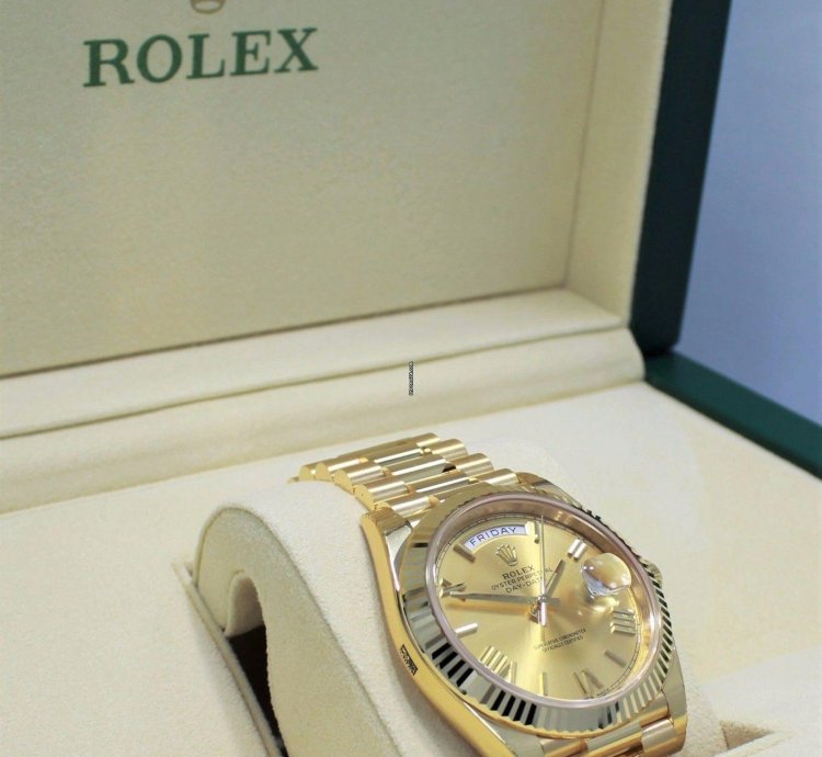 Rolex Day-date 40 President 40mm Day-date 228238 18k Yellow Gold Champagne New
