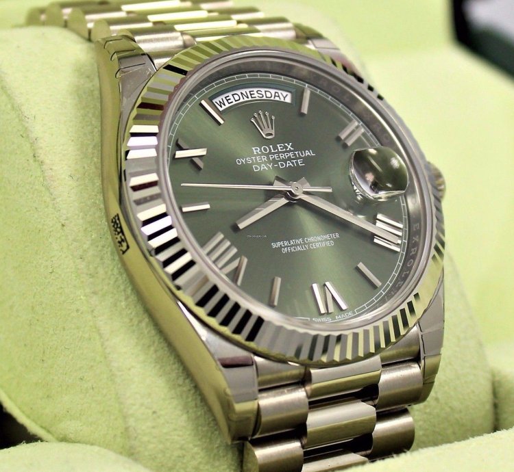 Rolex Day-date 40 President 40mm Day-date 228239 18k White Gold Green Roman Dial Unworn
