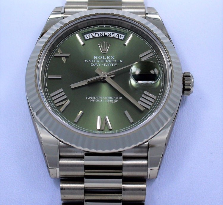 Rolex Day-date 40 President 40mm Day-date 228239 18k White Gold Green Roman Dial Unworn