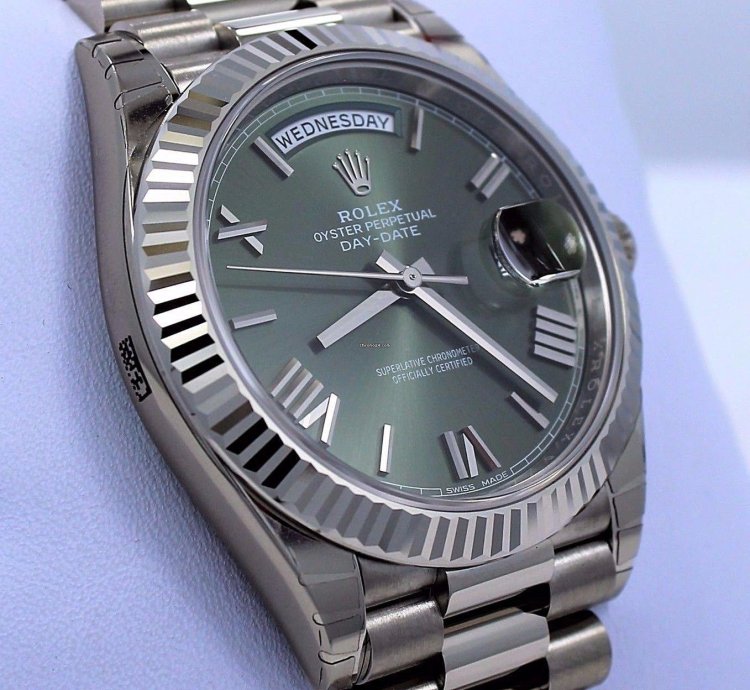 Rolex Day-date 40 President 40mm Day-date 228239 18k White Gold Green Roman Dial Unworn