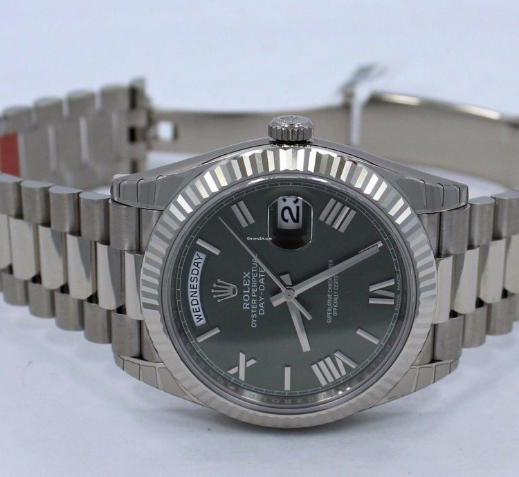 Rolex Day-date 40 President 40mm Day-date 228239 18k White Gold Green Roman Dial Unworn
