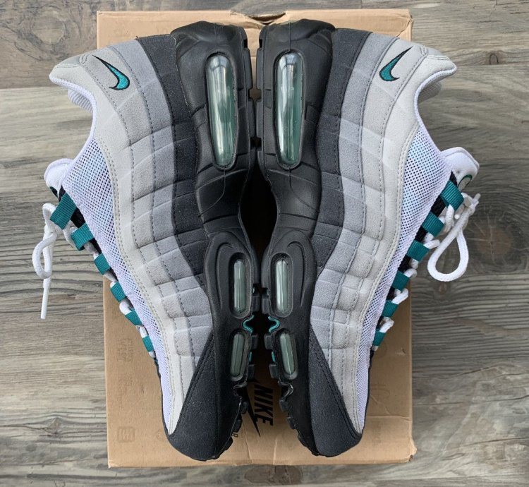 2009 Nike Air Max 95 Fresh Water Size 9