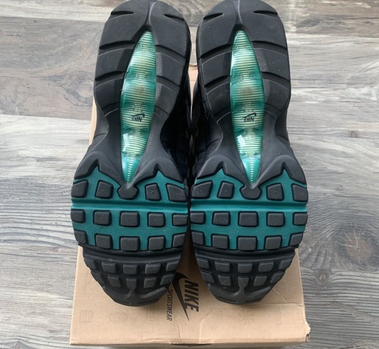 2009 Nike Air Max 95 Fresh Water Size 9