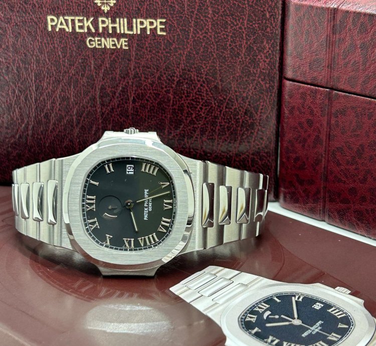 Patek Philippe Nautilus Ref 3710 1a-001 - Perfect Condition - Year 2005