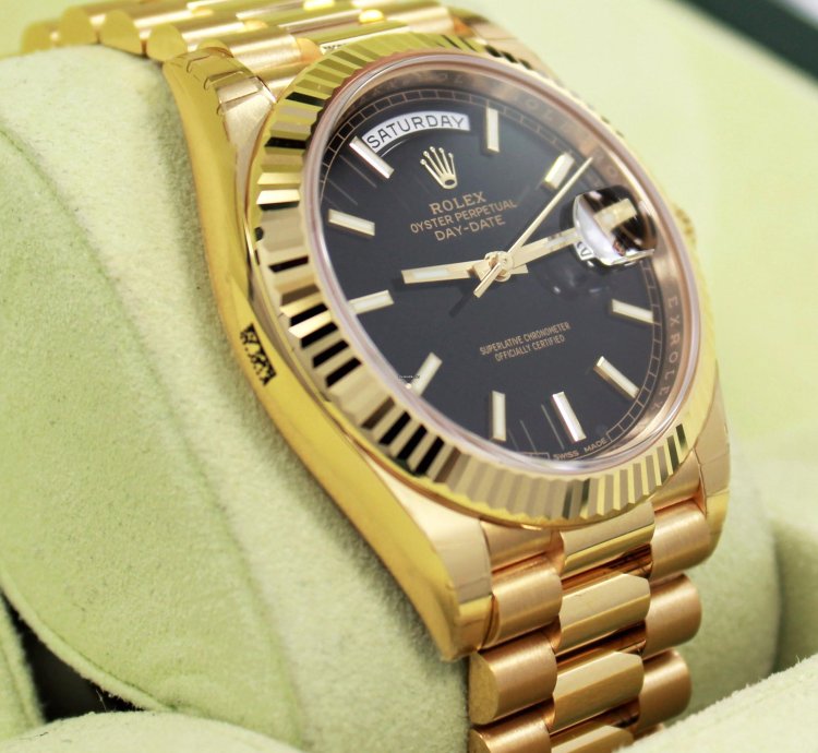 Rolex Day-date 40 President Day-date 228238 18k Gold Black Diagonal Motif Unworn