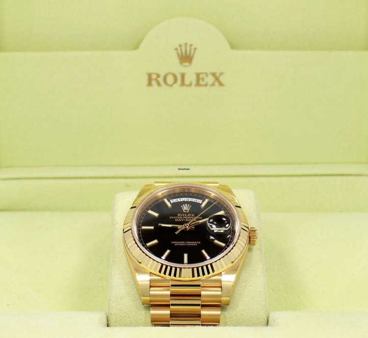 Rolex Day-date 40 President Day-date 228238 18k Gold Black Diagonal Motif Unworn