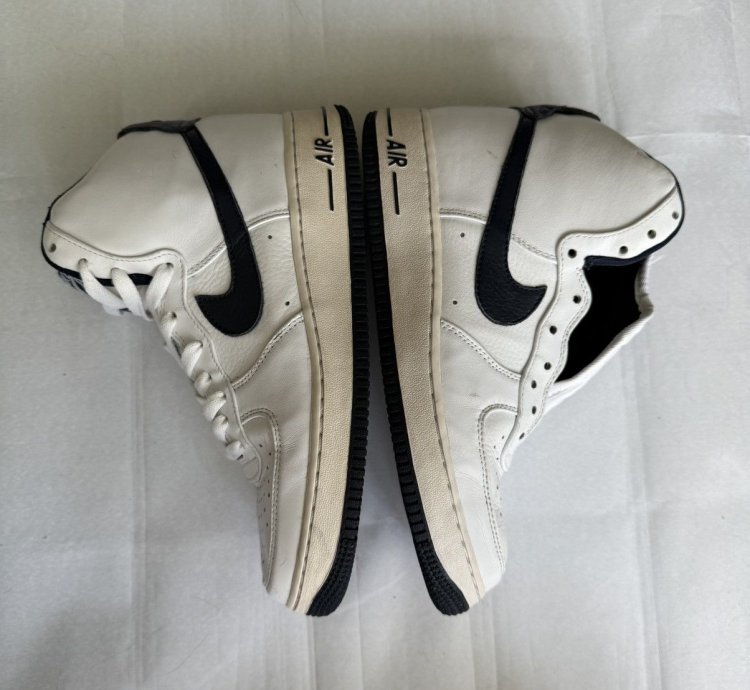2010 Nike Air Force 1 High Premium Leather Sneakers
