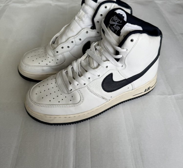 2010 Nike Air Force 1 High Premium Leather Sneakers
