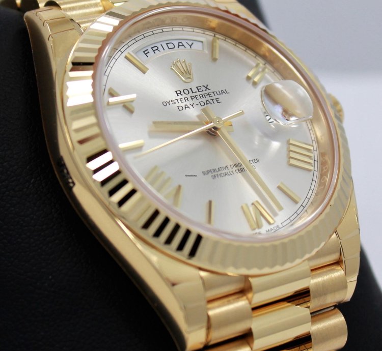 Rolex Day-date 40 President Day-date 228238 18k Yellow Gold Silver Roman Dial