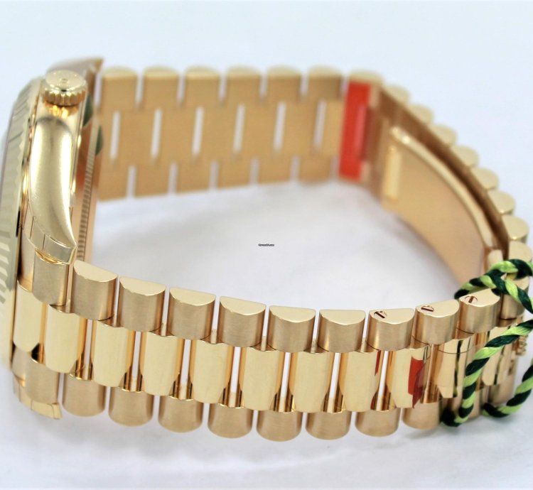 Rolex Day-date 40 President Day-date 228238 18k Yellow Gold Silver Roman Dial