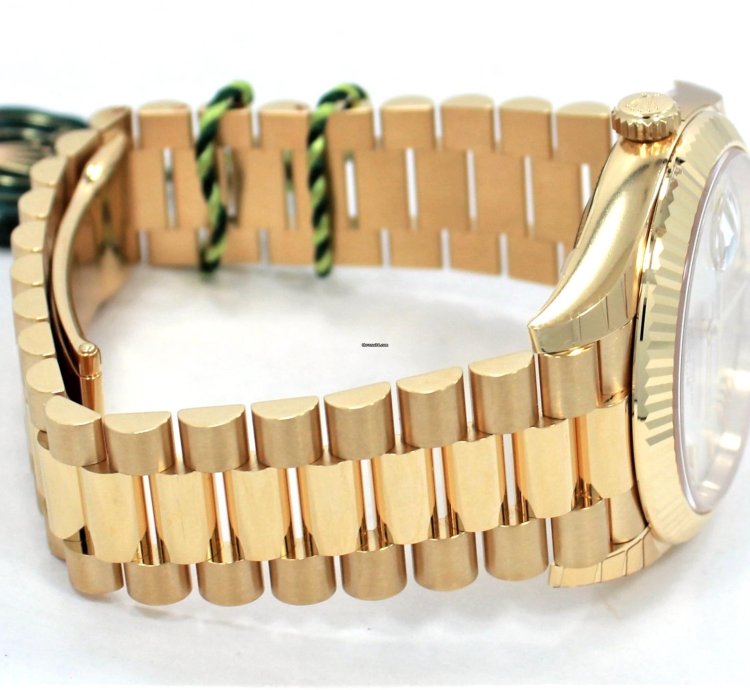 Rolex Day-date 40 President Day-date 228238 18k Yellow Gold Silver Roman Dial