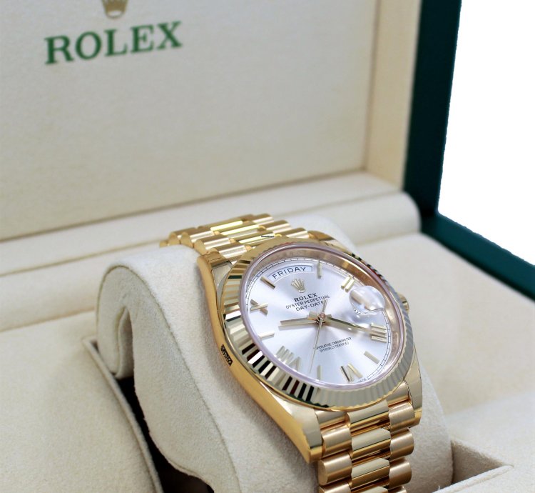 Rolex Day-date 40 President Day-date 228238 18k Yellow Gold Silver Roman Dial