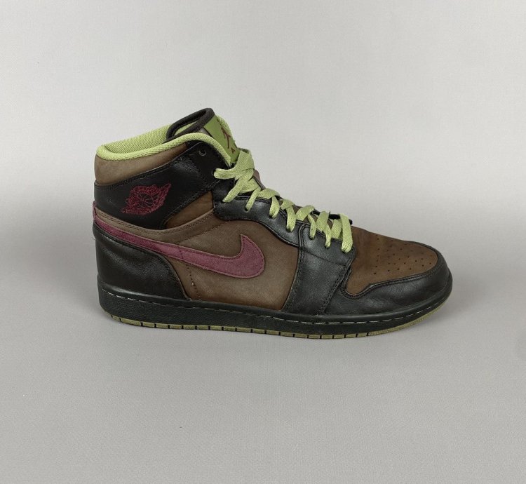 2010 Nike Air Jordan 1 Retro High Og Velvet Brown Garnet