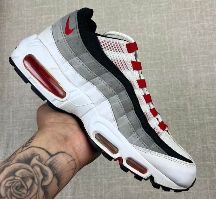 2010 Nike Air Max 95 Comet Red