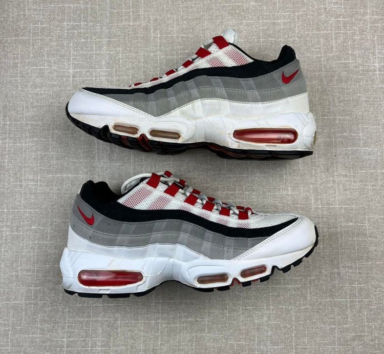 2010 Nike Air Max 95 Comet Red