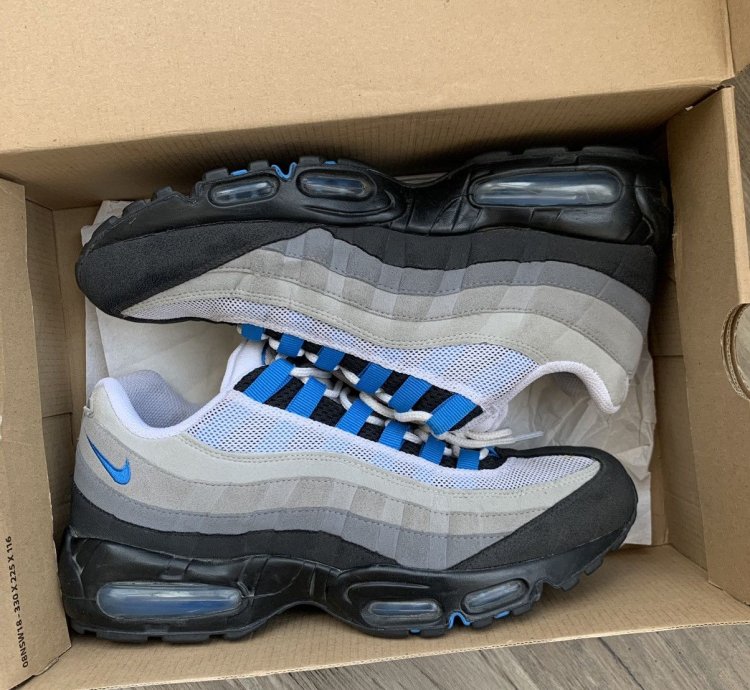 2010 Nike Air Max 95 Photo Blue Size 9 5