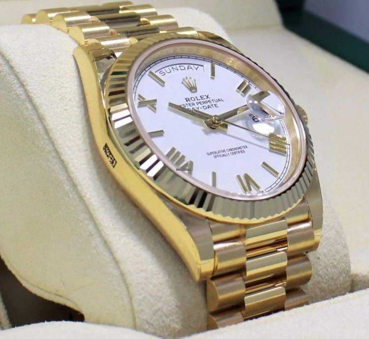 Rolex Day-date 40 President Day-date 40mm 228238 18k Yellow Gold White Roman
