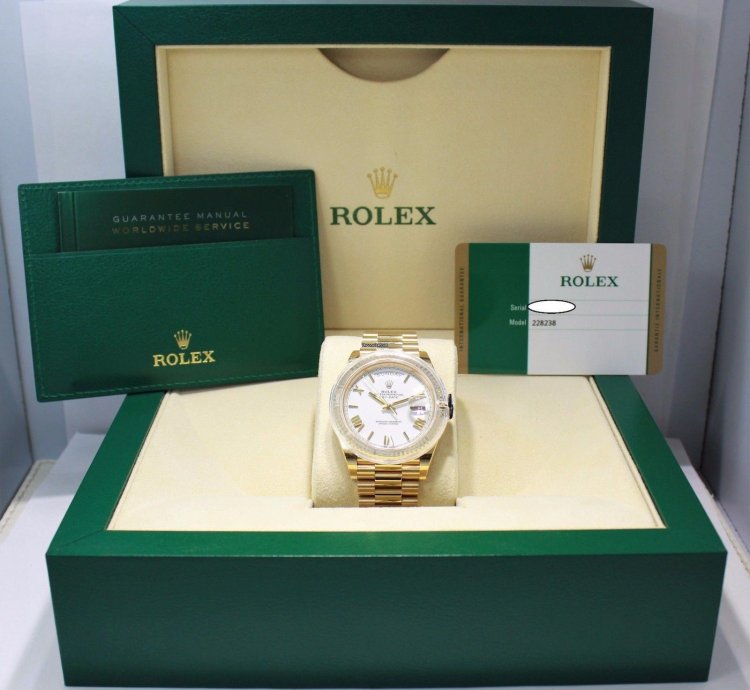 Rolex Day-date 40 President Day-date 40mm 228238 18k Yellow Gold White Roman