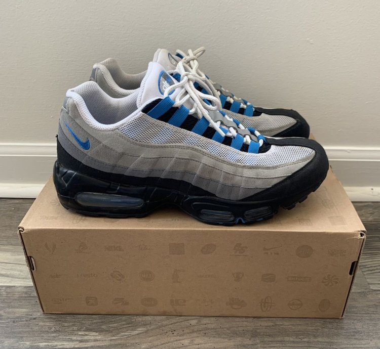 2010 Nike Air Max 95 Photo Blue Size 9 5
