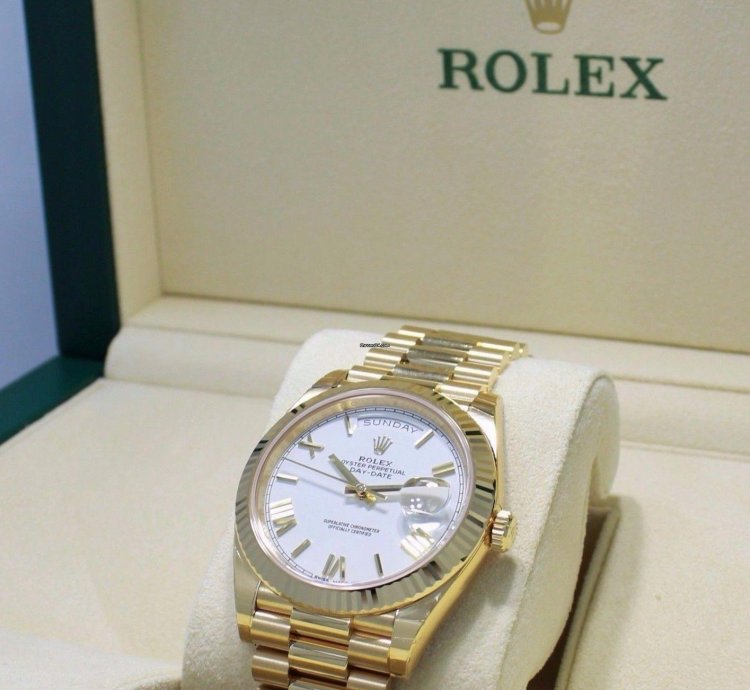 Rolex Day-date 40 President Day-date 40mm 228238 18k Yellow Gold White Roman
