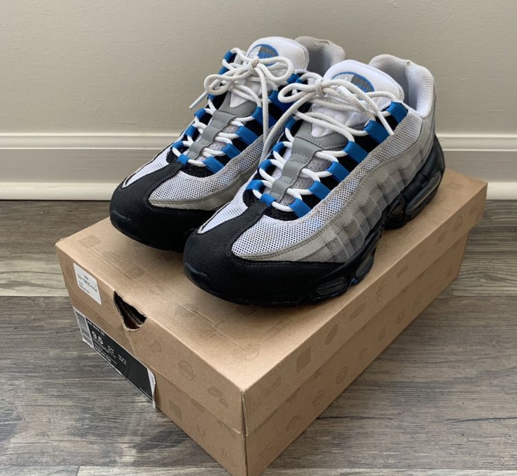 2010 Nike Air Max 95 Photo Blue Size 9 5