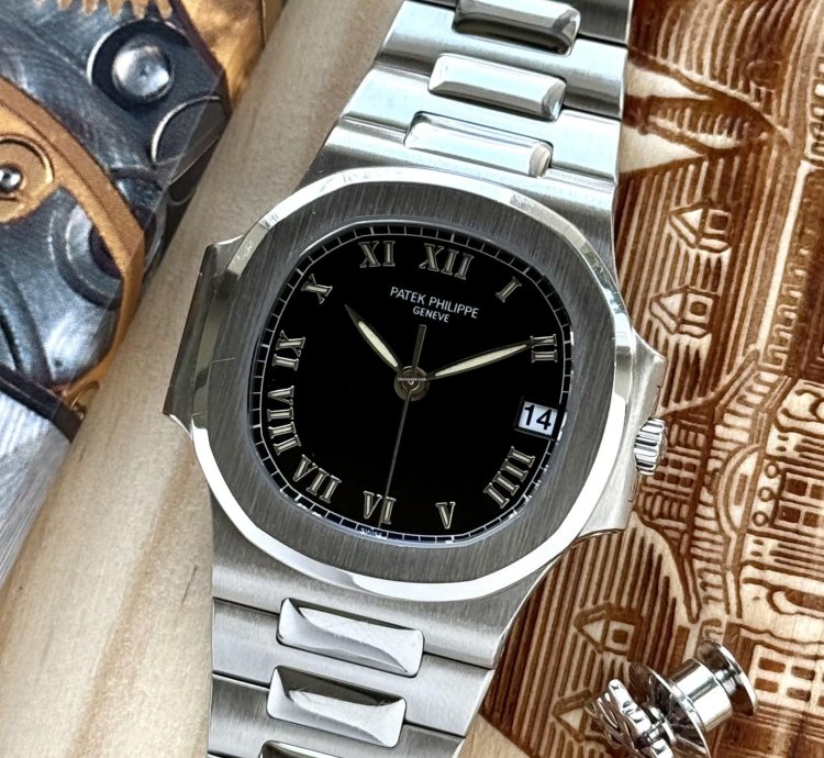 Patek Philippe Nautilus Ref 3800 Full Set Patek Service 2025 Black Roman Dial