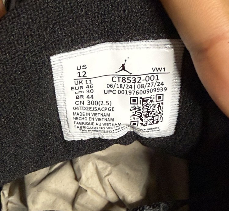 Jordan 3 Black Cat