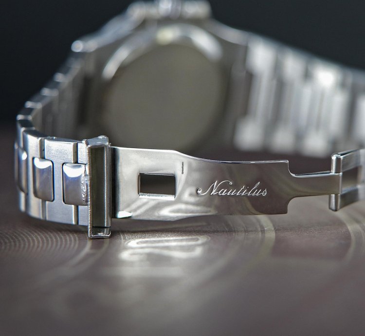 Patek Philippe Nautilus Ref 3800 Stainless Steel From Year 1991