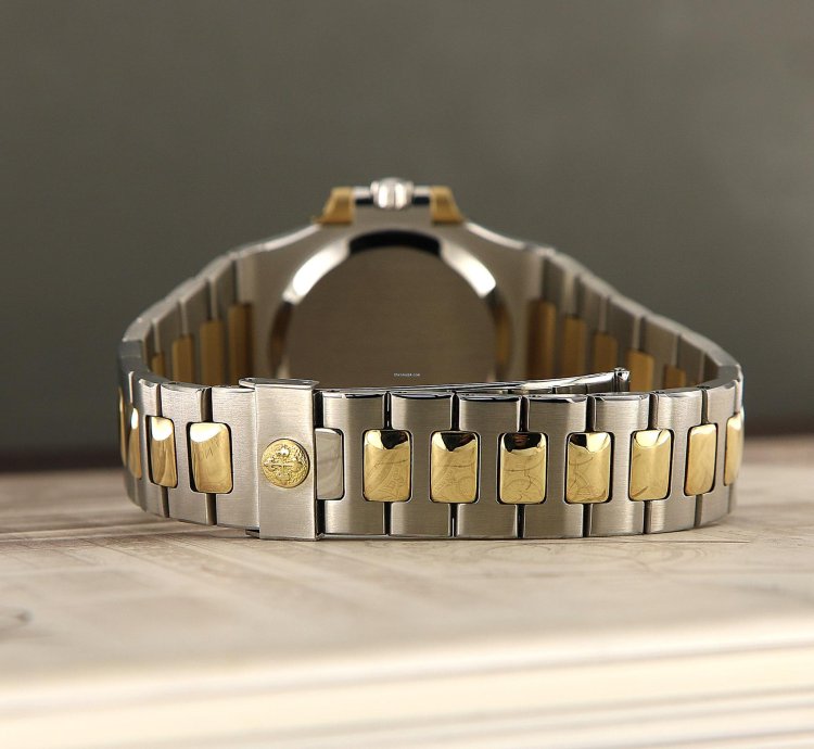 Patek Philippe Nautilus Ref 3800 Steel And Gold Amazing Green Patina Dial From Year 1982