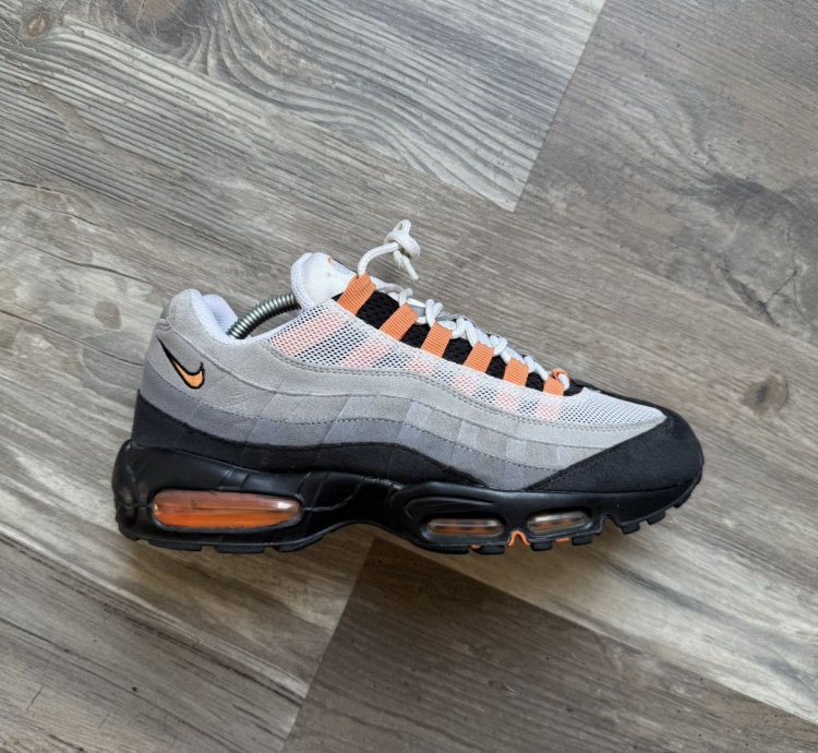 2011 Nike Air Max 95 Bright Mandarin