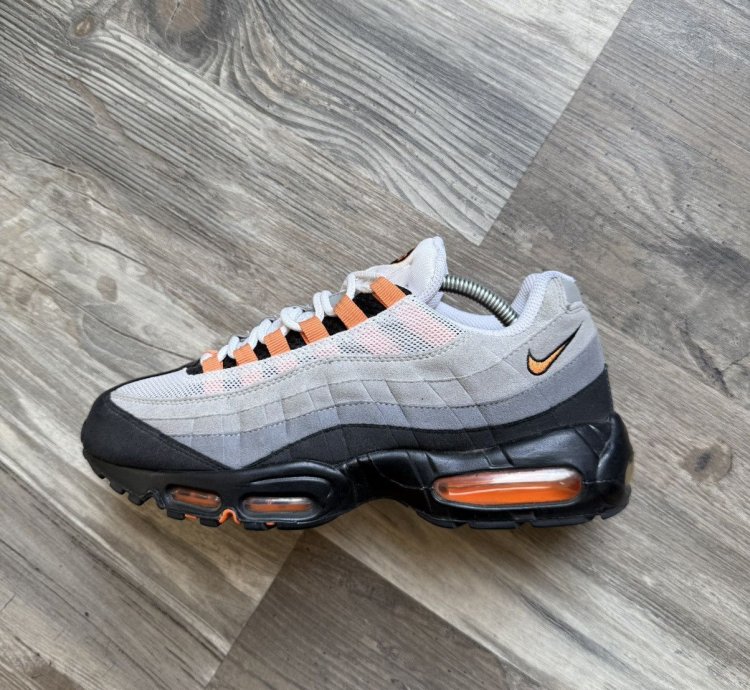 2011 Nike Air Max 95 Bright Mandarin