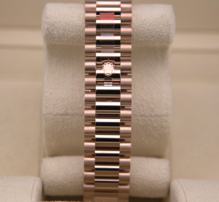Rolex Day-date 40 Presidential Olive Rose Gold 228235 New Unworn Full Set