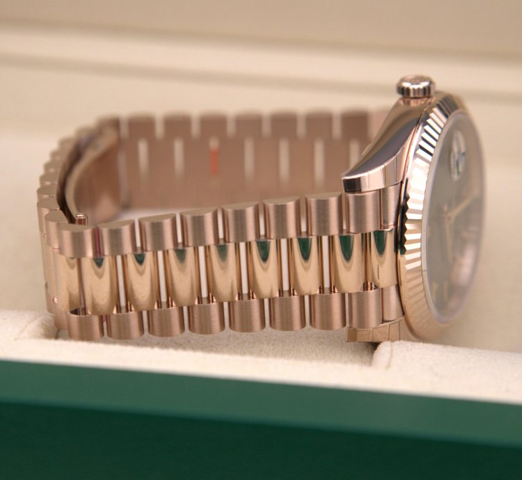 Rolex Day-date 40 Presidential Olive Rose Gold 228235 New Unworn Full Set