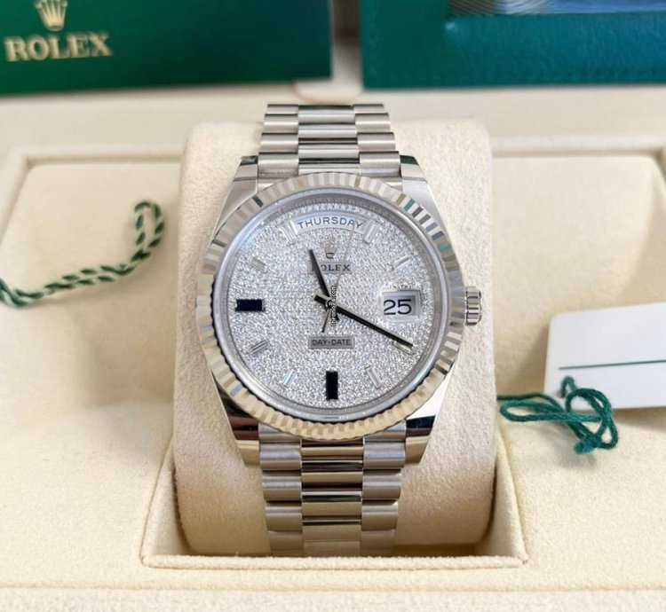 Rolex Day-date 40 Presidential Pave Diamond Dial Baguette Sapphire Diamonds