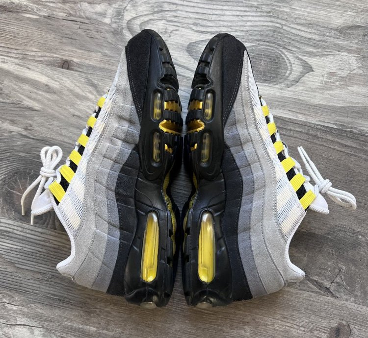 2011 Nike Air Max 95 Tour Yellow