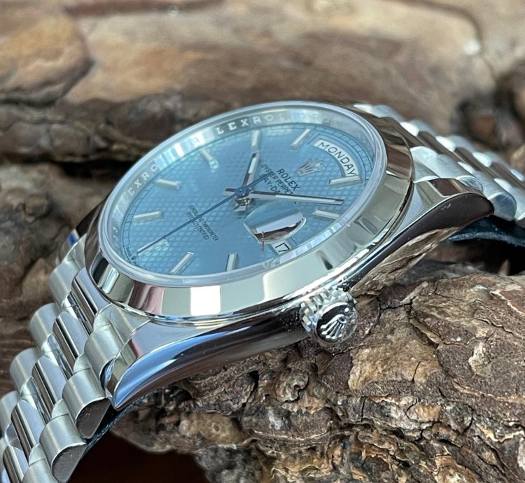 Rolex Day-date 40 Pt 950 - Ice Blue Waffle Dial - Fs 2022 - Ref 228206 - Ungetragen