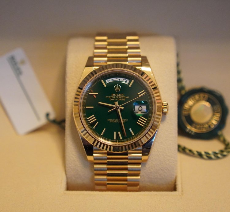 Rolex Day-date 40 Rare Arabic Lettered Yellow Gold Green Dial Day-date 40