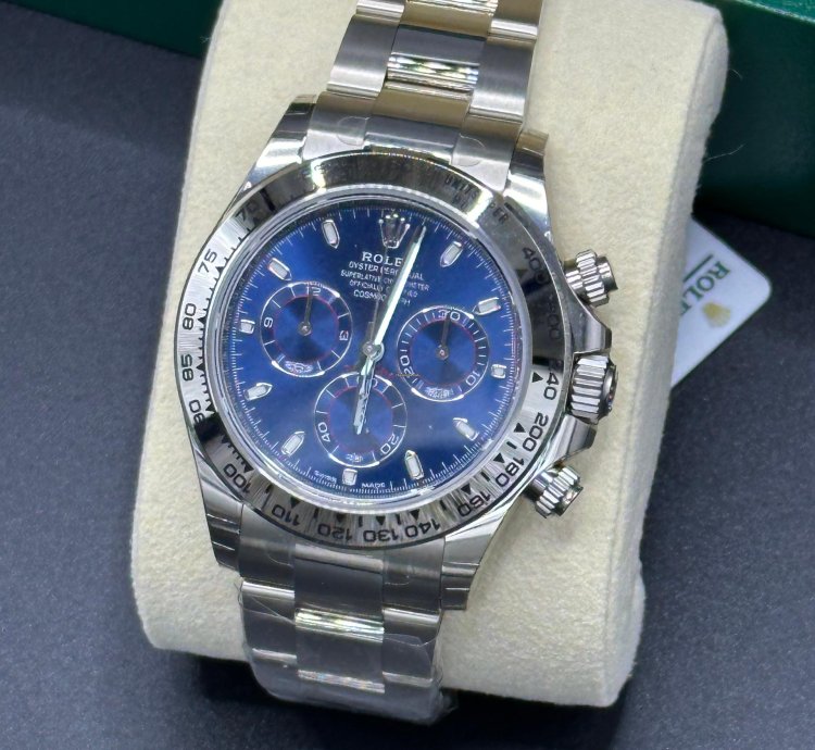 Rolex Daytona New Unworn Full Set