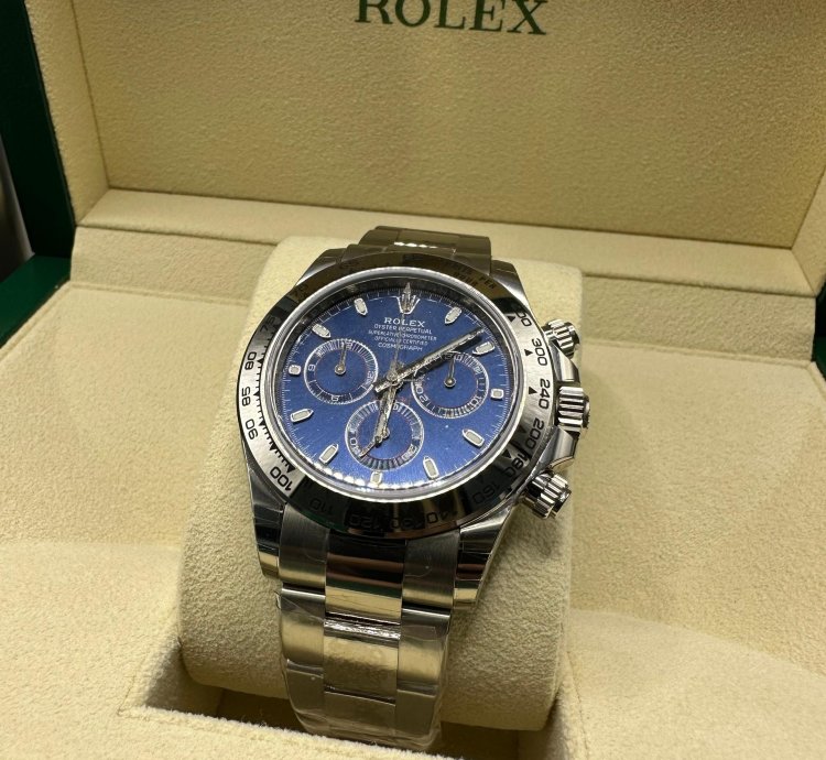 Rolex Daytona New Unworn Full Set