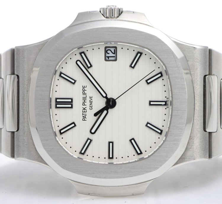 Patek Philippe Nautilus Ref 5711 1a-011 Steel White Dial Full Set Year 2014 Excellent Conditions