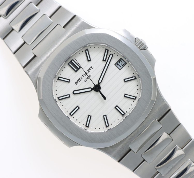 Patek Philippe Nautilus Ref 5711 1a-011 Steel White Dial Full Set Year 2014 Excellent Conditions
