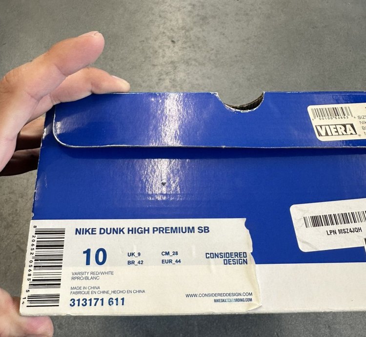 2009 Nike Sb Dunk High Bloody Gums