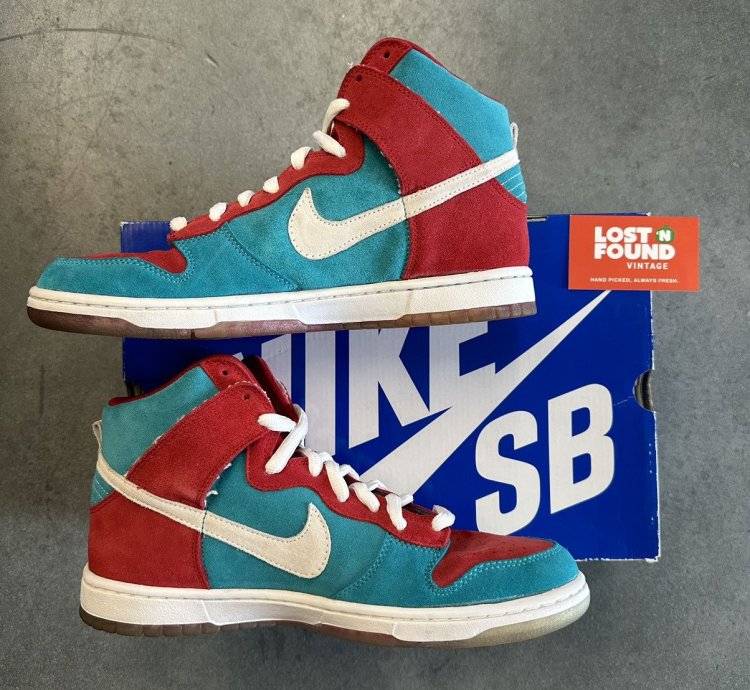 2009 Nike Sb Dunk High Bloody Gums