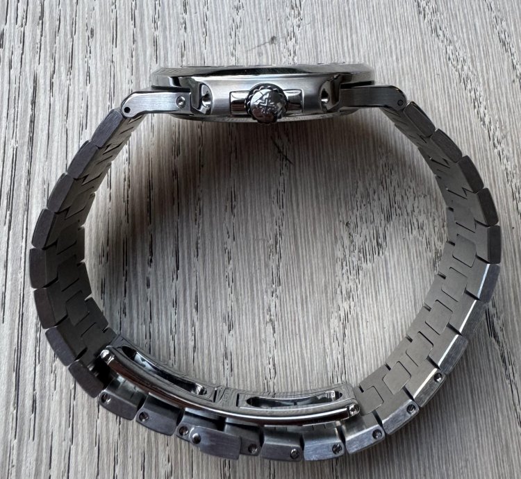 Patek Philippe Nautilus Ref 5712