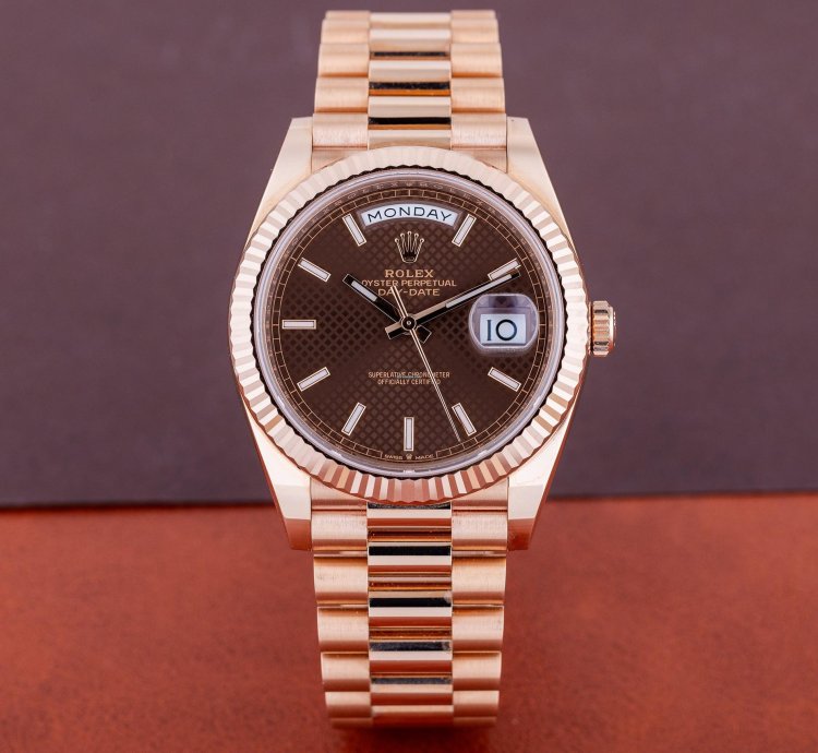 Rolex Day-date 40 Ref 228235 Chocolate Brown Motif Dial 18k Rose Gold 2019 Box And Papers
