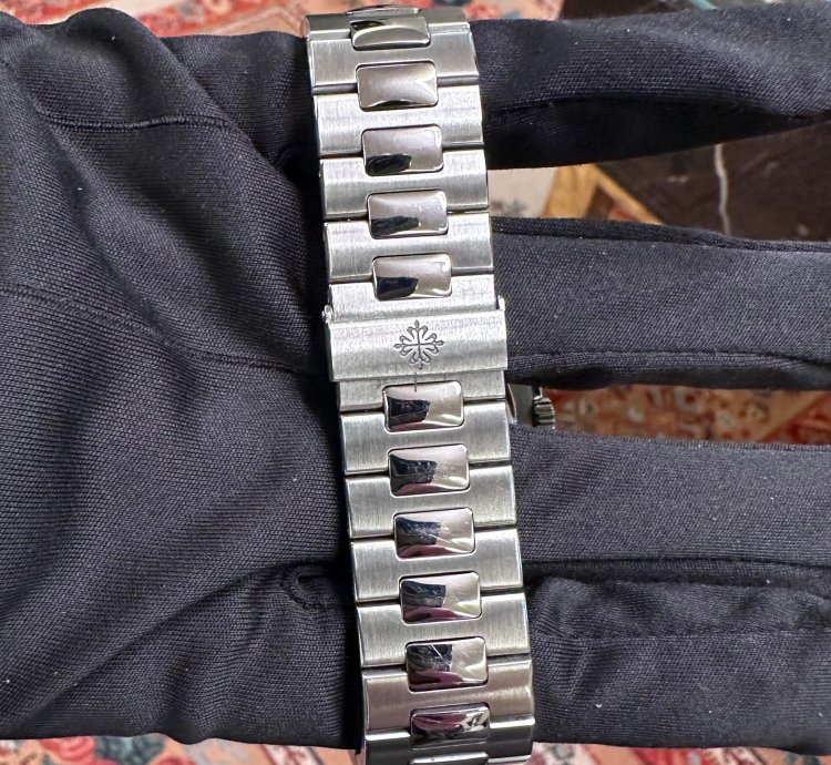 Patek Philippe Nautilus Ref 5712 1a-001