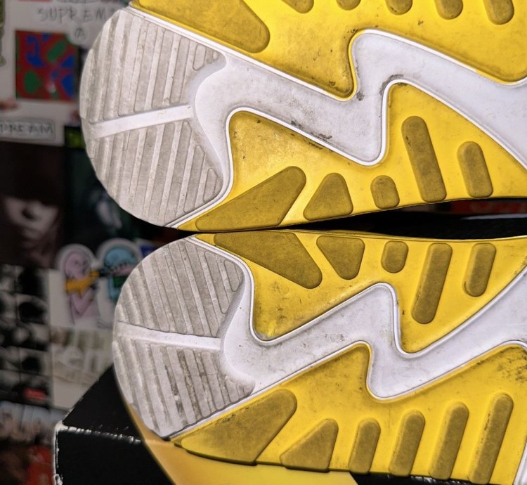 2012 Nike Air Max 90 Hyperfuse Livestrong Size 8 Rare Og 326