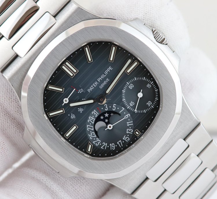 Patek Philippe Nautilus Ref 5712 1a-001 Super Full Set Excellent Conditions