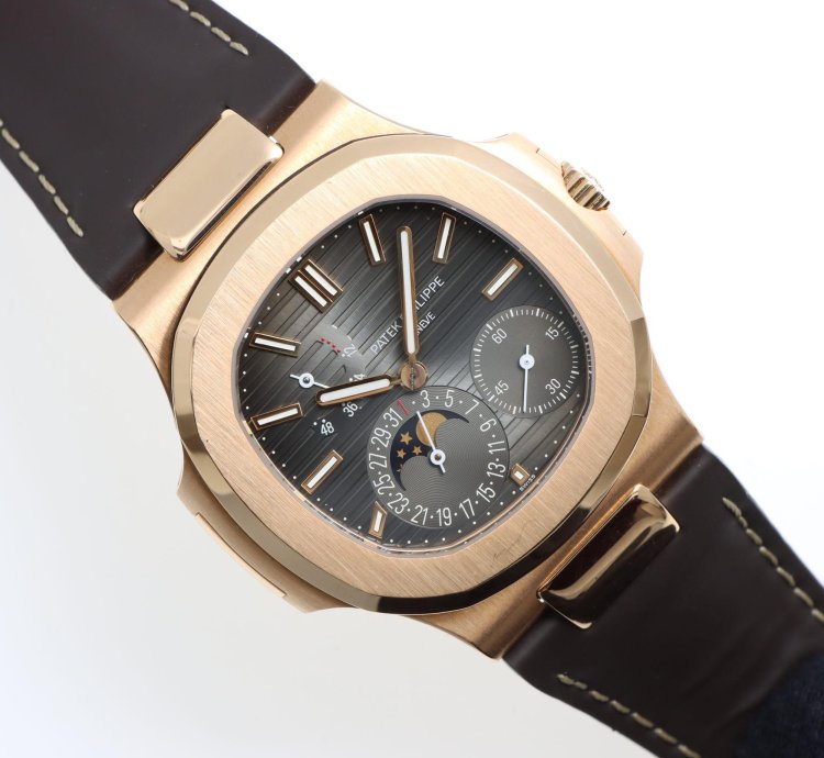 Patek Philippe Nautilus Ref 5712 1r-001 Rose Gold Brown Dial Full Set Year 2014 Excellent Conditions