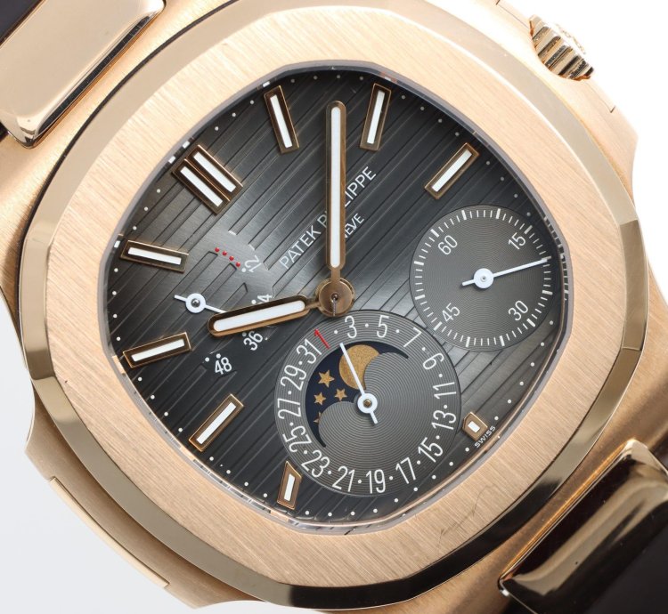 Patek Philippe Nautilus Ref 5712 1r-001 Rose Gold Brown Dial Full Set Year 2014 Excellent Conditions